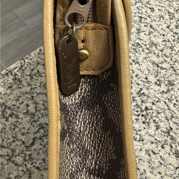 YSL Giraffe Print Coated Canvas Clutch - Picture 7 of 14